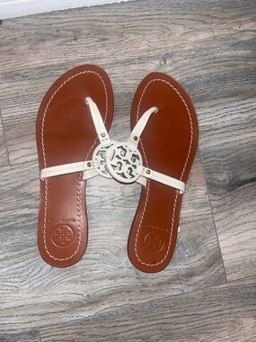 Tory Burch White Strap Brown Leather Logo Thong Sandals